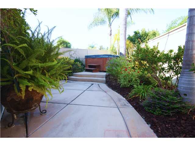 1373 Sparrow Road Carlsbad, CA 92011 - Photo 20 of 22 Spa