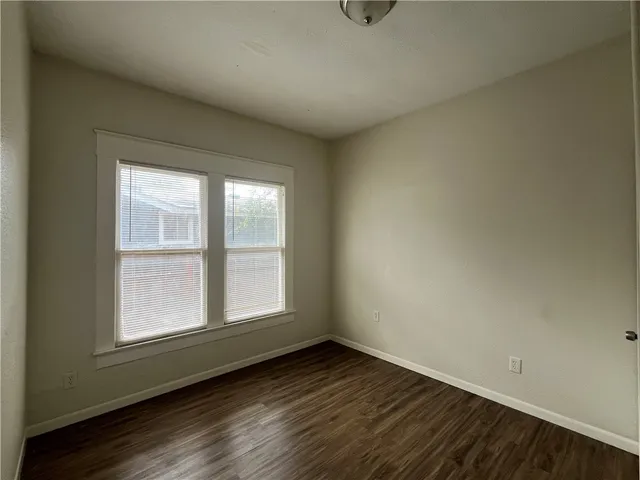 $1,200 | 1004 Illinois Street, Robstown, TX 78380