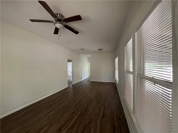 $1,200 | 1004 Illinois Street, Robstown, TX 78380