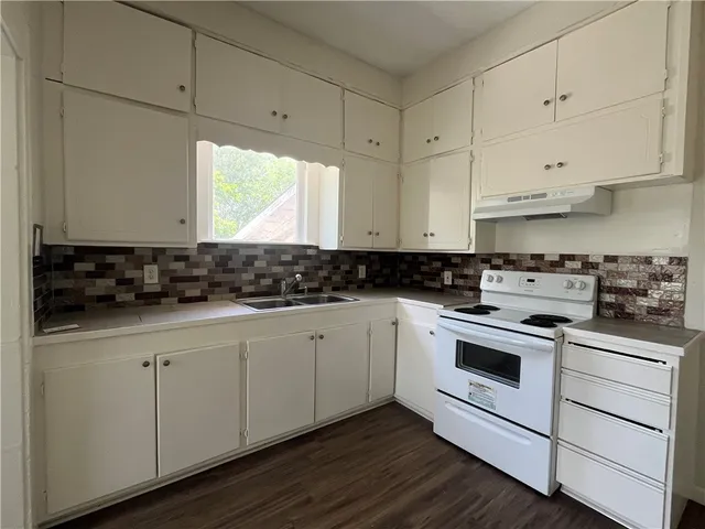 $1,200 | 1004 Illinois Street, Robstown, TX 78380