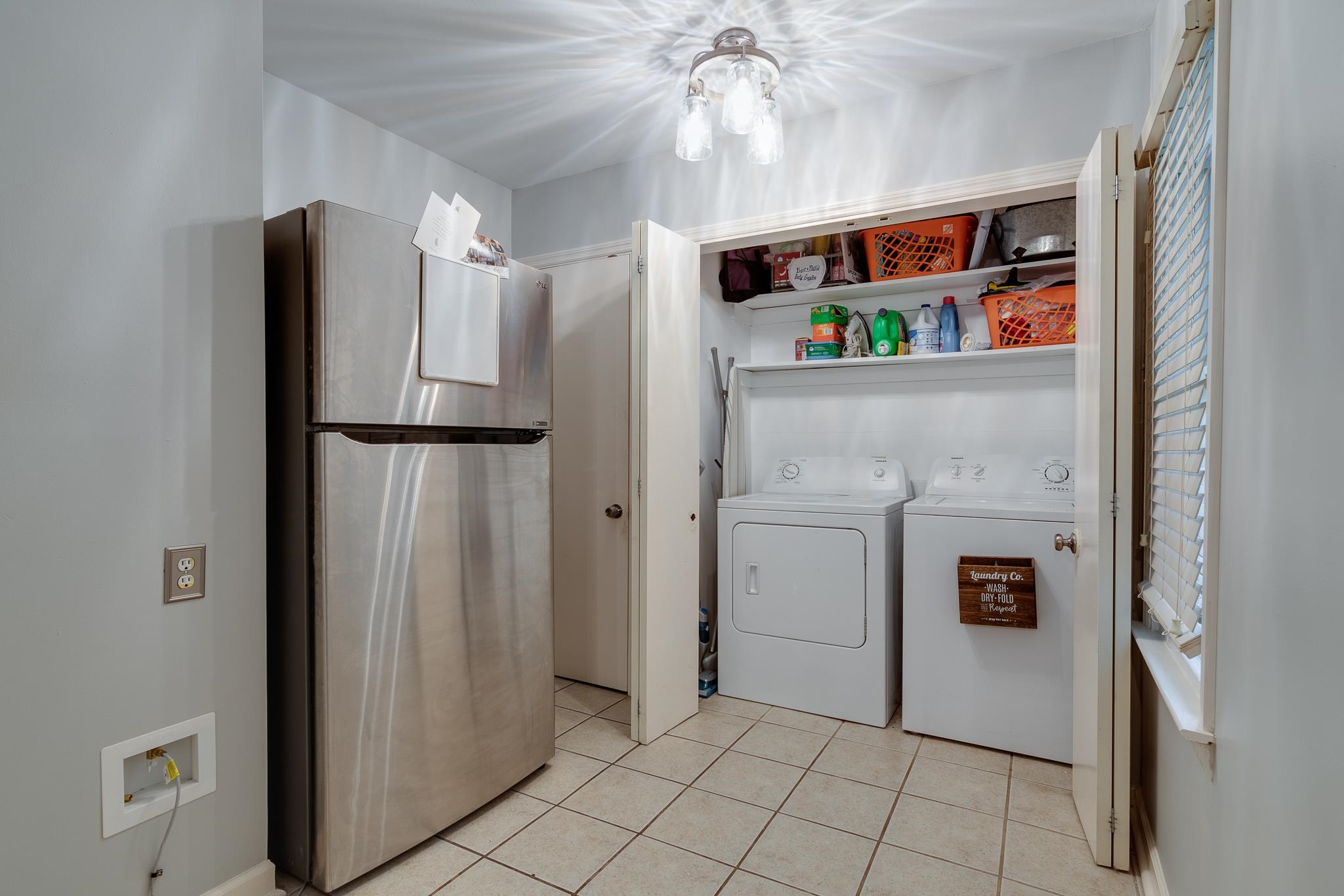 1640 Welsh Road Memphis, TN 38117 - Photo 12 of 15 a kitchen with stainless steel appliances a refrigerator and a stove