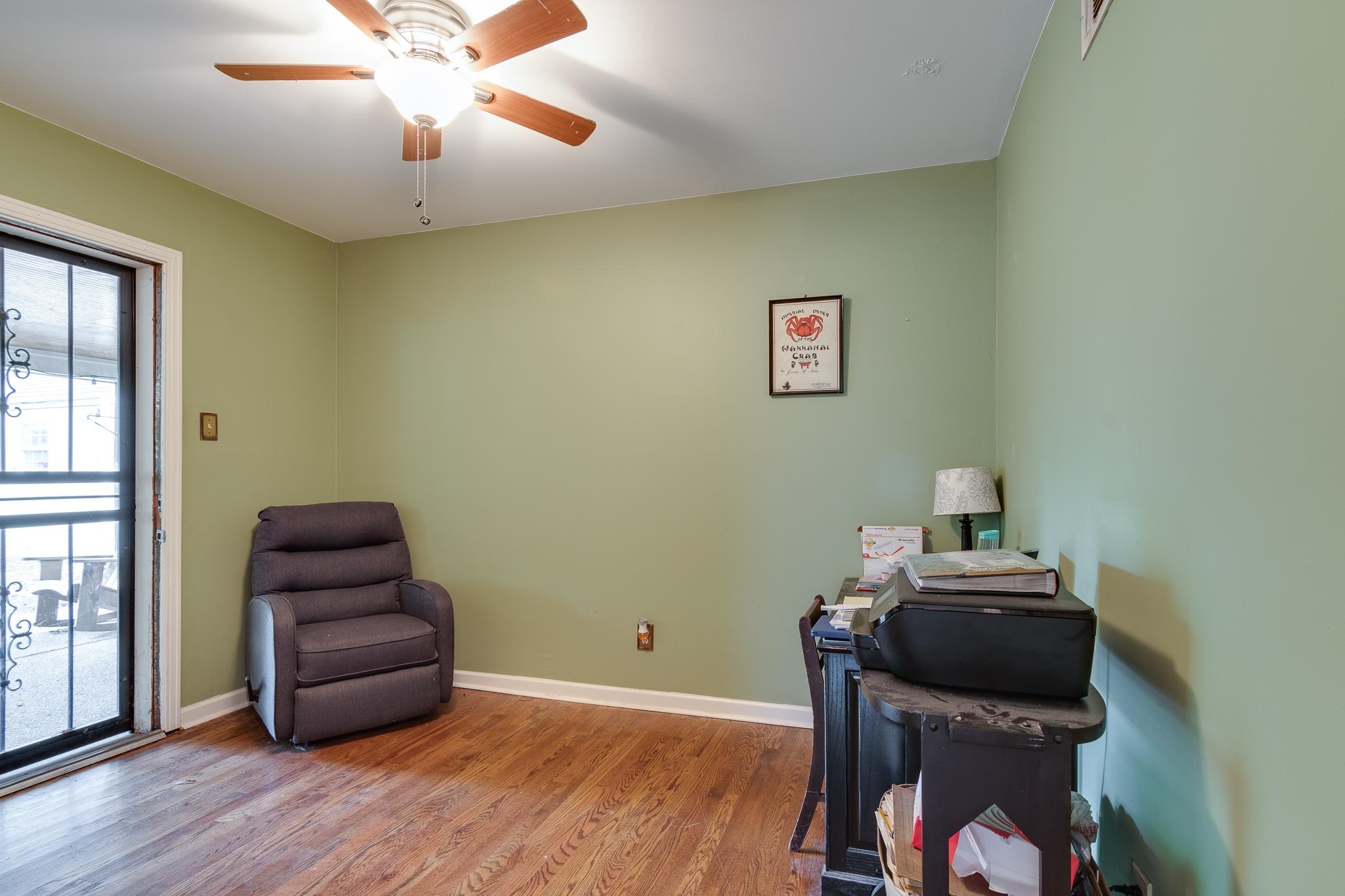 1640 Welsh Road Memphis, TN 38117 - Photo 9 of 15 a room with furniture and wooden floor