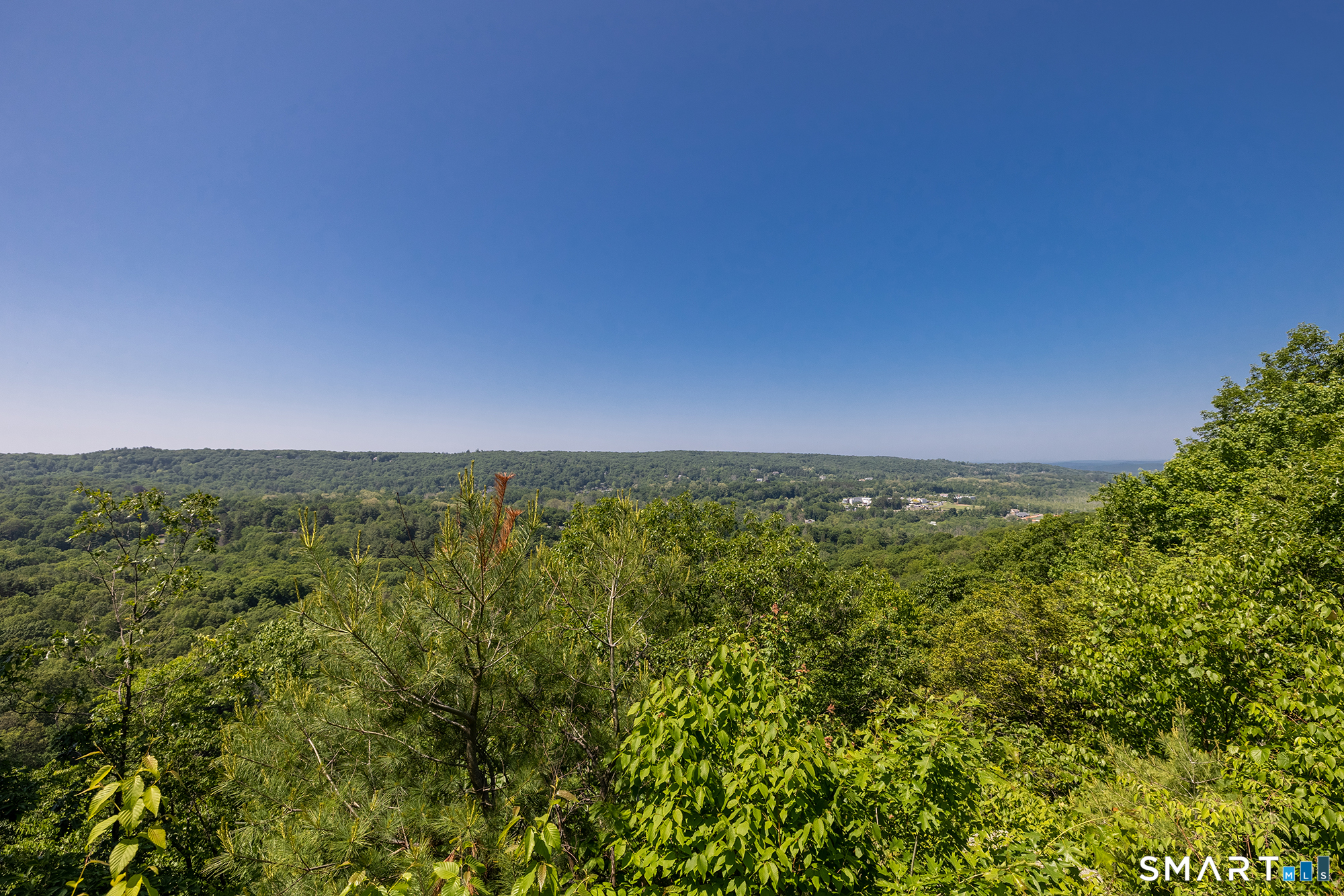 79 Seth Low Mountain Road Ridgefield, CT 06877 - Photo 3 of 30
