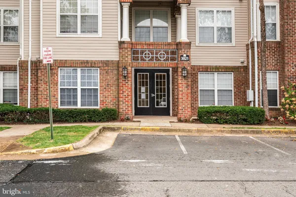 $2,700 | 3021 Nicosh Circle, Unit 1309, Falls Church, VA 22042