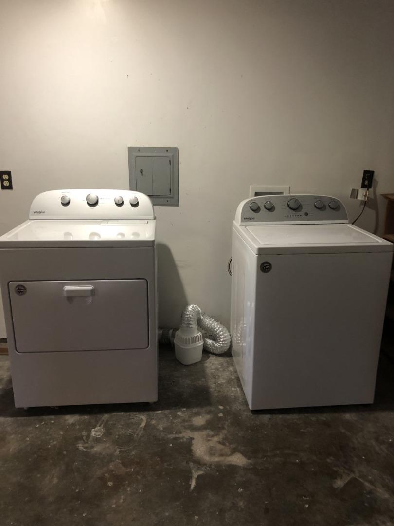 4020 Ridge Circle Willits, CA 95490 - Photo 32 of 44 a utility room with dryer and washer