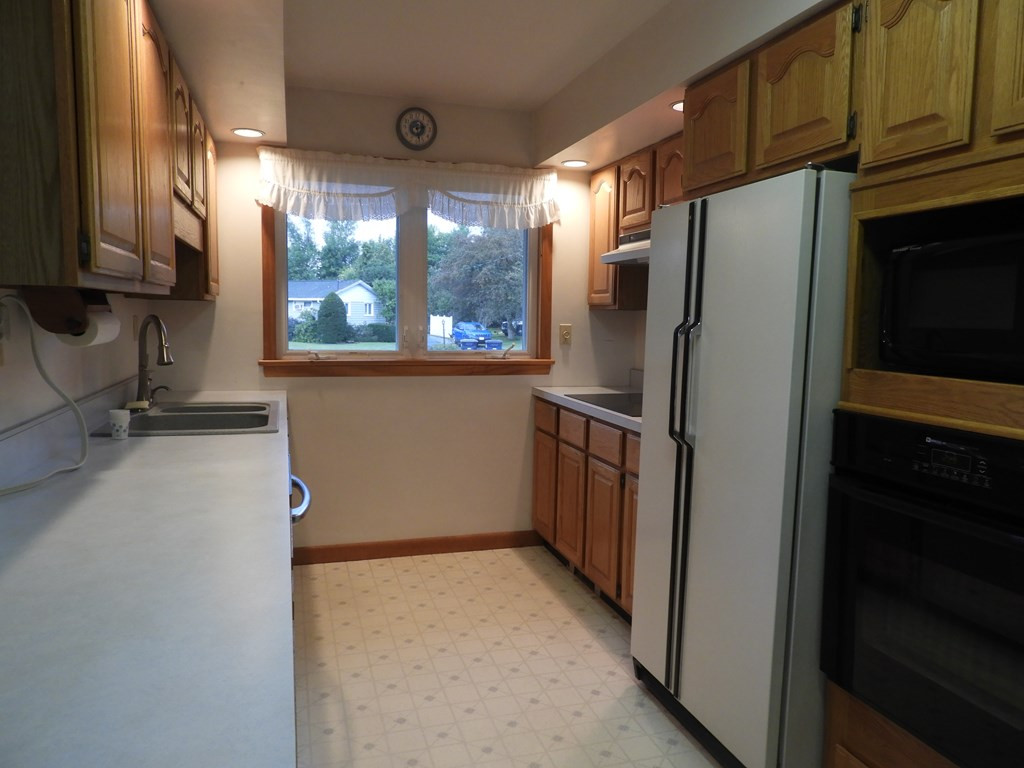 10 Hobbs Road Plattsburgh, NY 12901 - Photo 4 of 31 Gallery Image 4
