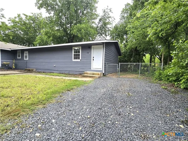 $1,350 | 202 Marston Street, Unit B, Copperas Cove, TX 76522