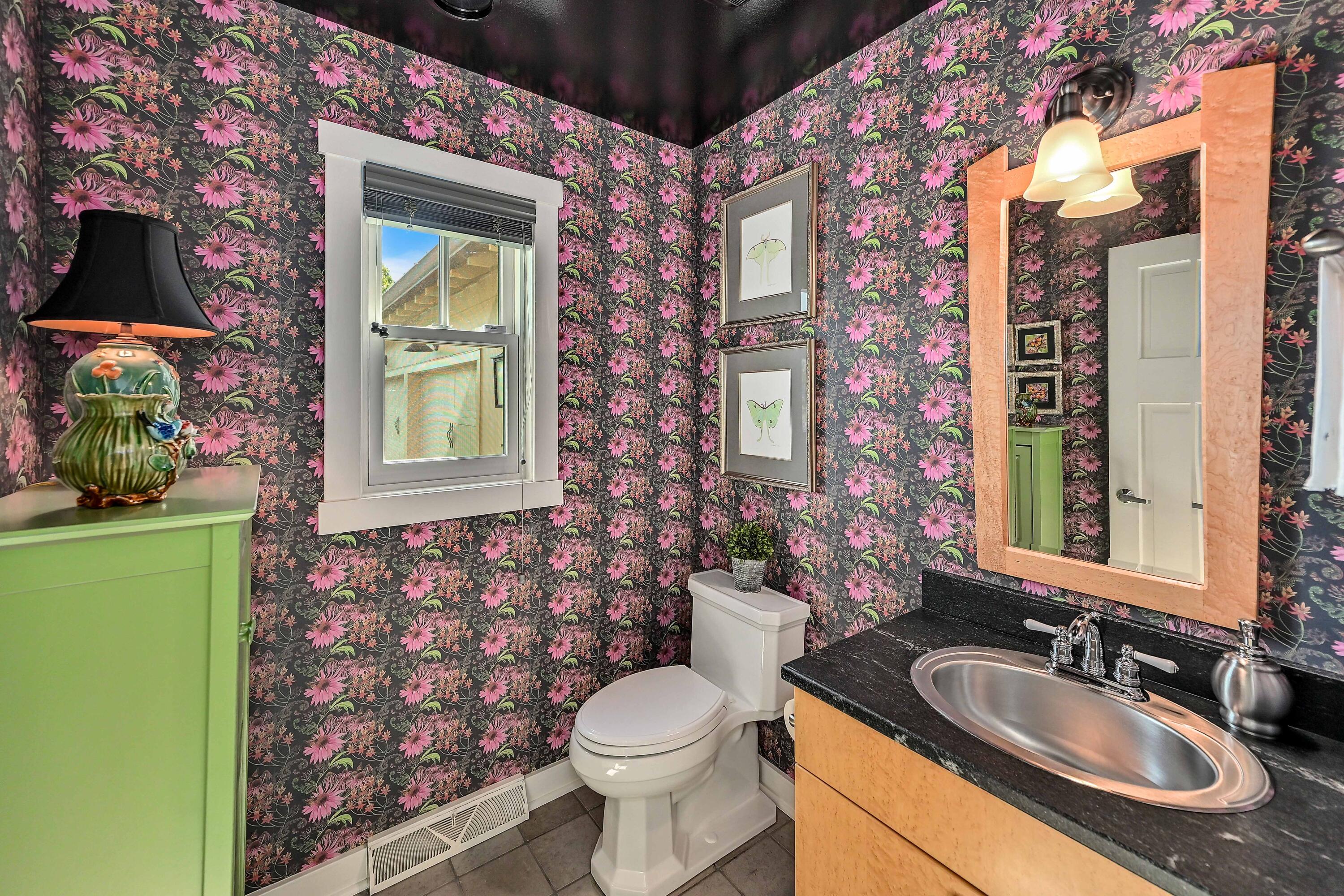3200 West Bonniwell Road Mequon, WI 53097 - Photo 17 of 77 First floor powder room, making a statement!