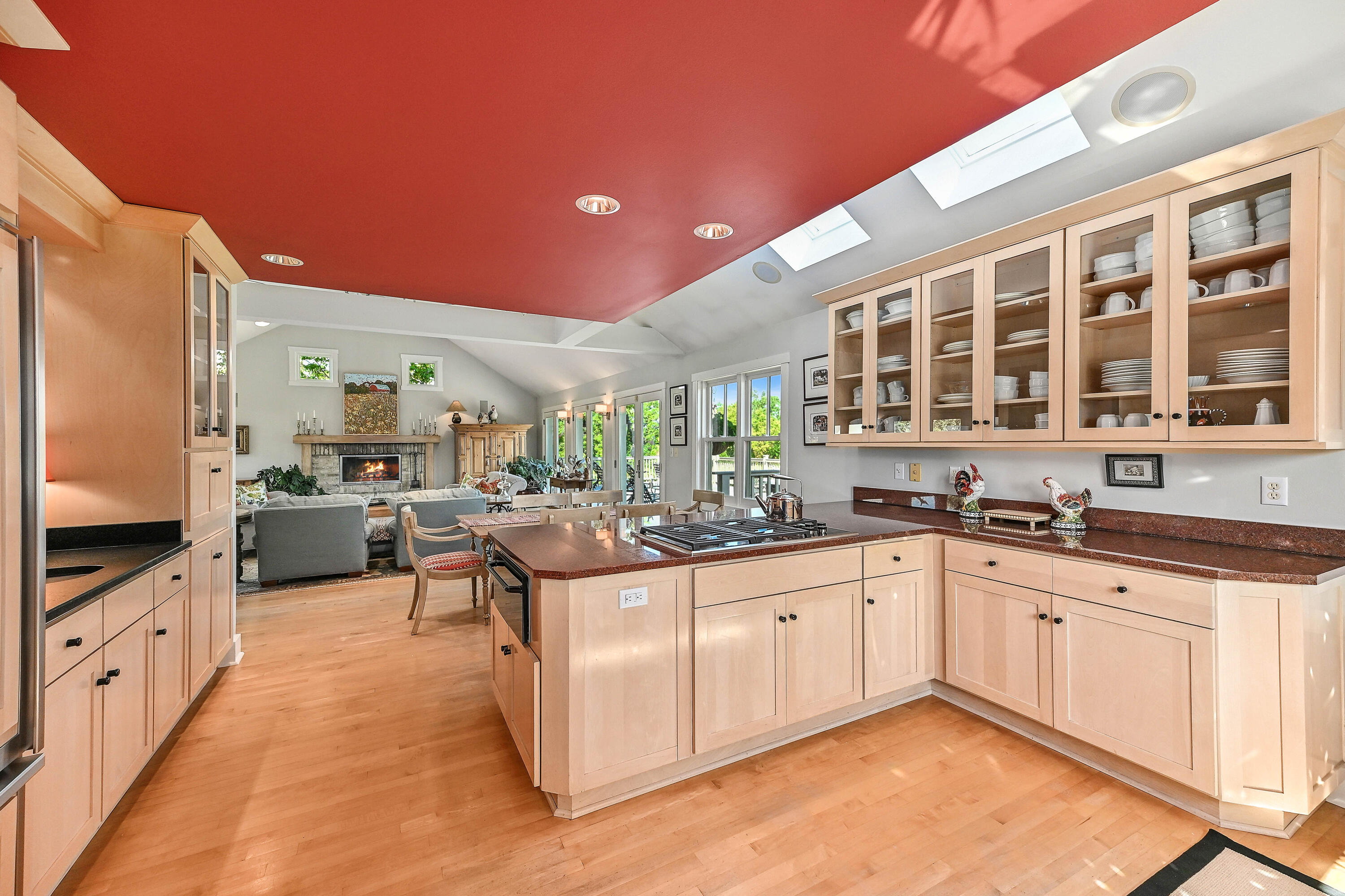 3200 West Bonniwell Road Mequon, WI 53097 - Photo 6 of 77 Custom maple millwork