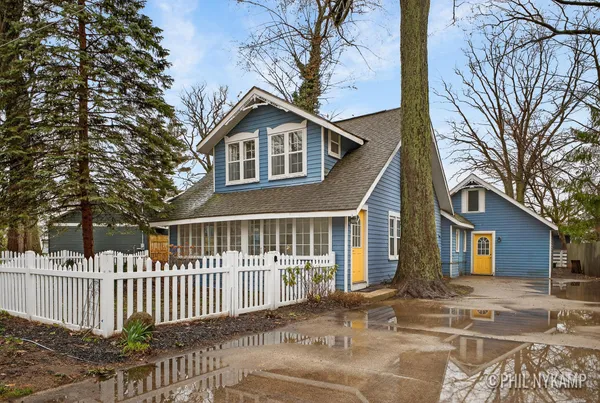 $425,000 | 1354 Waukazoo Drive, Holland, MI 49424