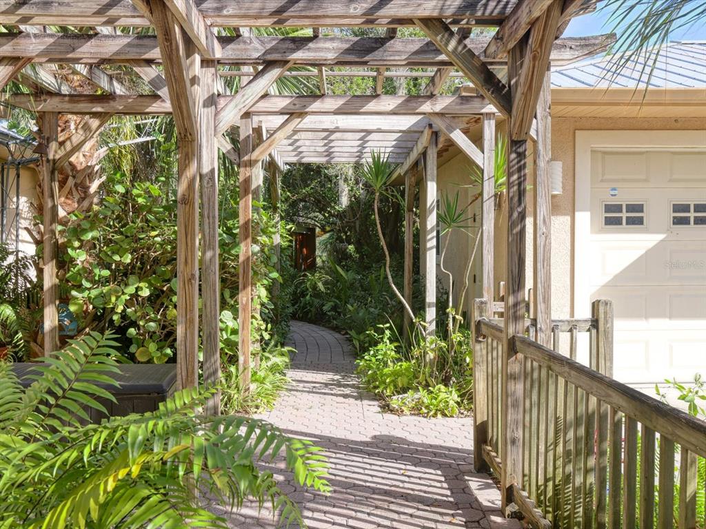 4708 Hidden River Road Sarasota, FL 34240 - Photo 45 of 67