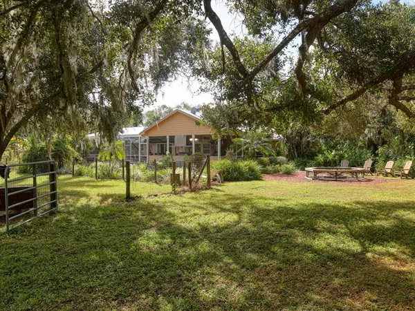 $8,000 | 4708 Hidden River Road, Sarasota, FL 34240