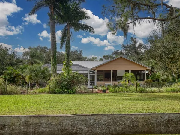 $8,000 | 4708 Hidden River Road, Sarasota, FL 34240