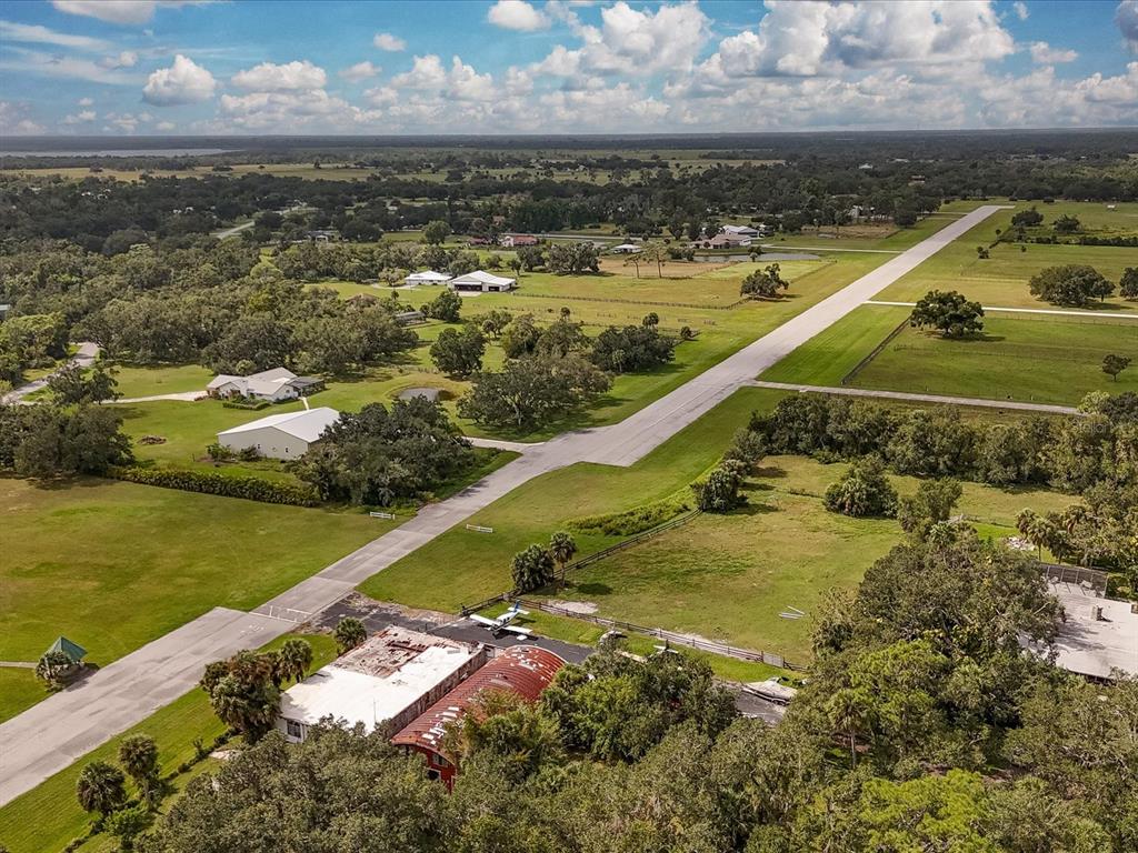 4708 Hidden River Road Sarasota, FL 34240 - Photo 62 of 67