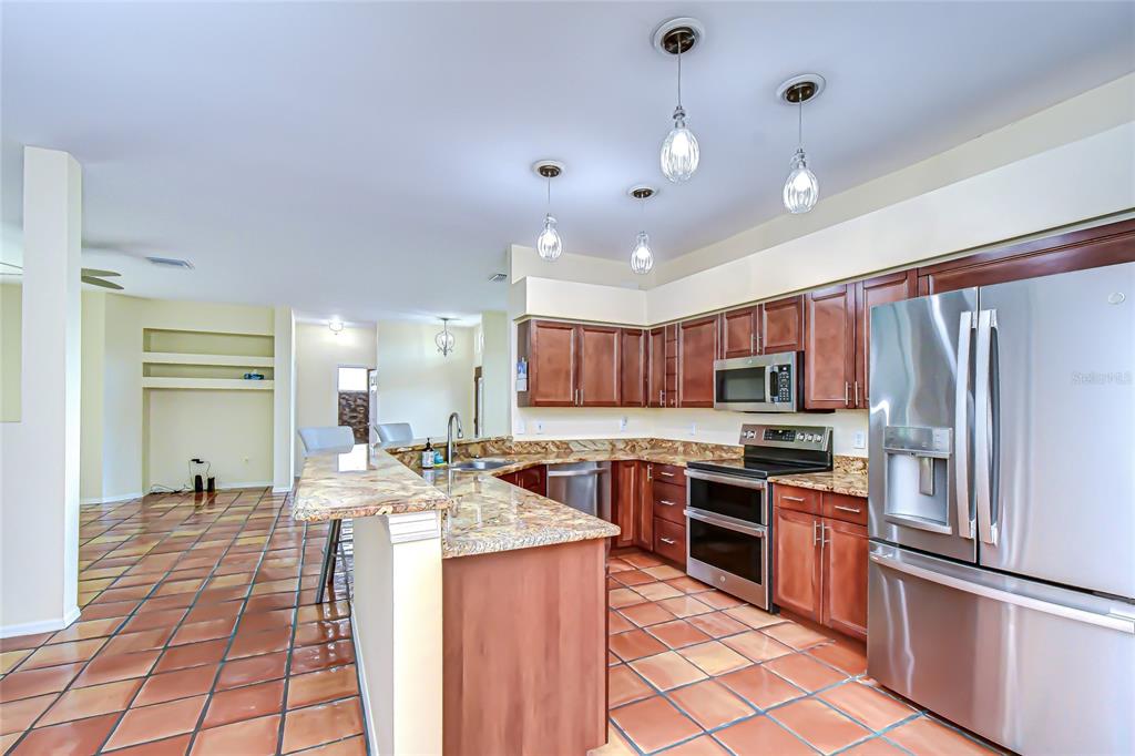 3408 Fox Squirrel Lane Valrico, FL 33596 - Photo 8 of 39