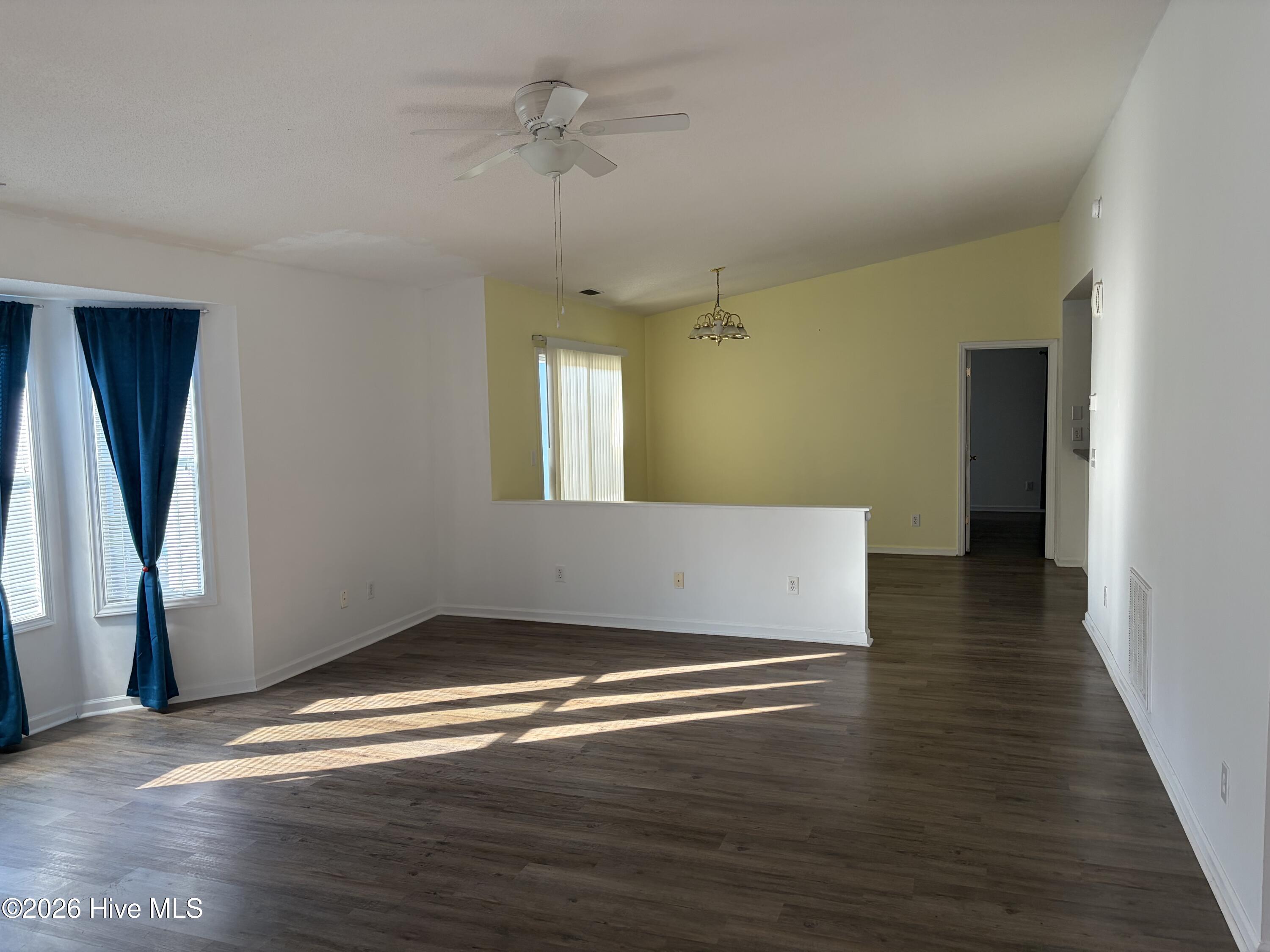2591 Thackery Road, Unit E Greenville, NC 27858 - Photo 13 of 49 IMG_3385