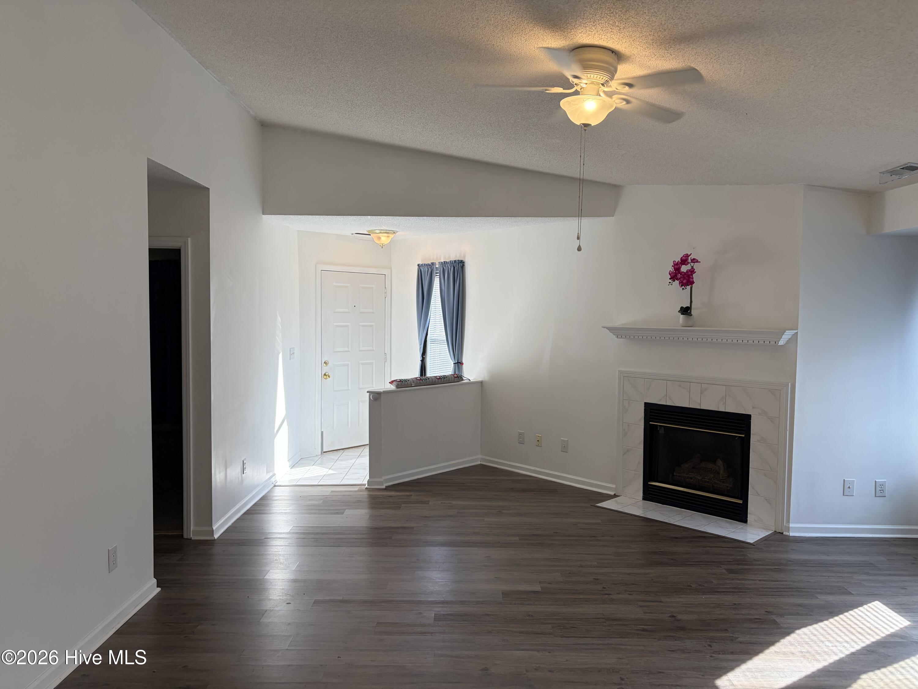 2591 Thackery Road, Unit E Greenville, NC 27858 - Photo 18 of 49 IMG_3390