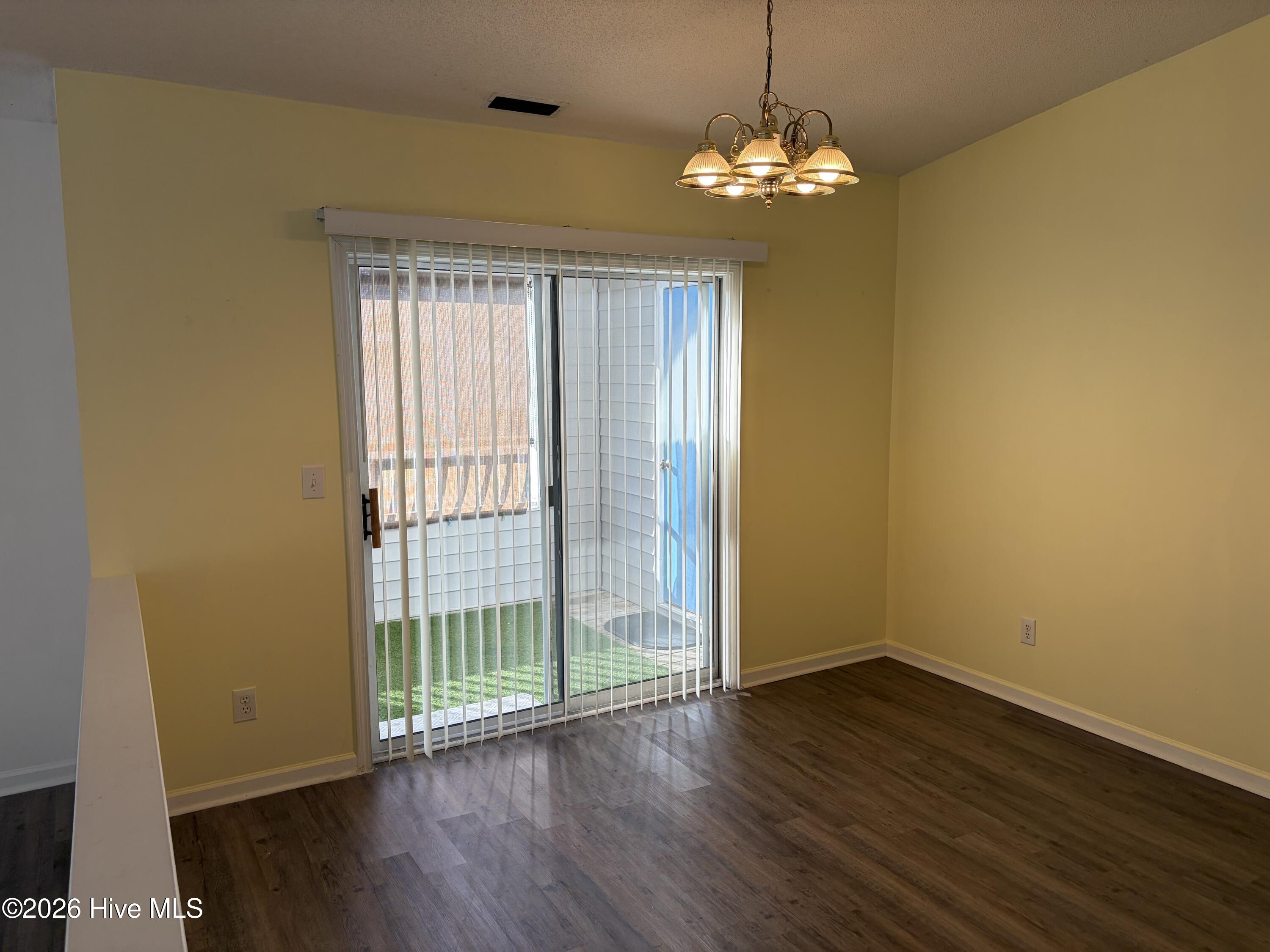 2591 Thackery Road, Unit E Greenville, NC 27858 - Photo 21 of 49 IMG_3393
