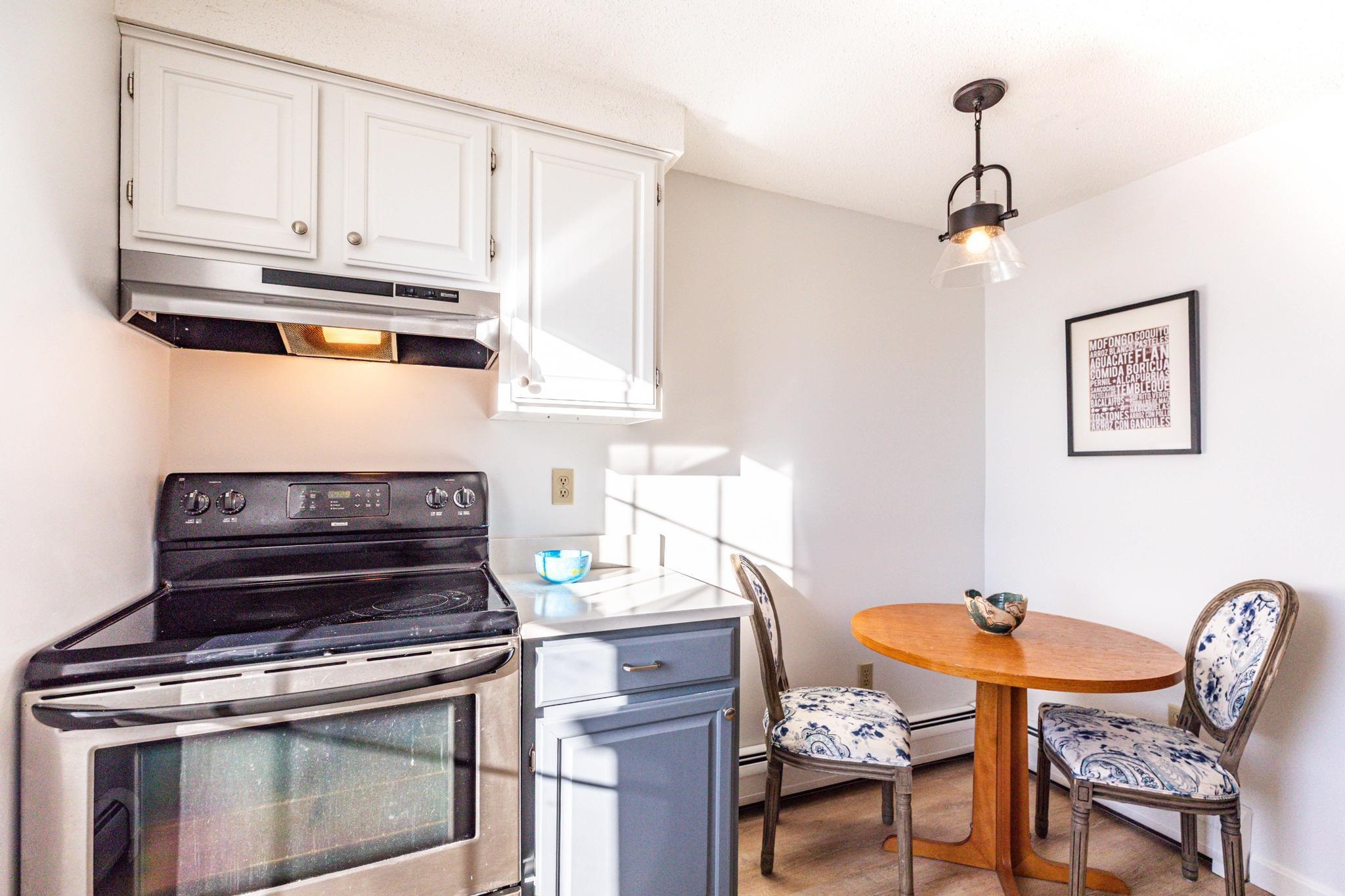 713 Central Avenue, Unit 3 Dover, NH 03820 - Photo 14 of 33