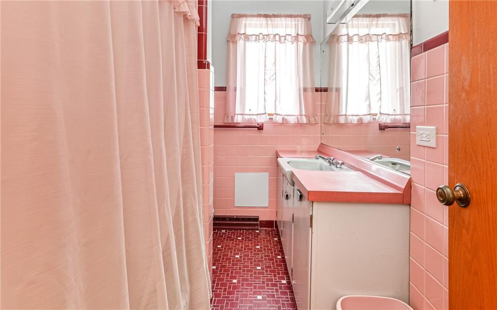 532 Perrymont Road Pittsburgh, PA 15237 - Photo 17 of 25 Gallery Image 17