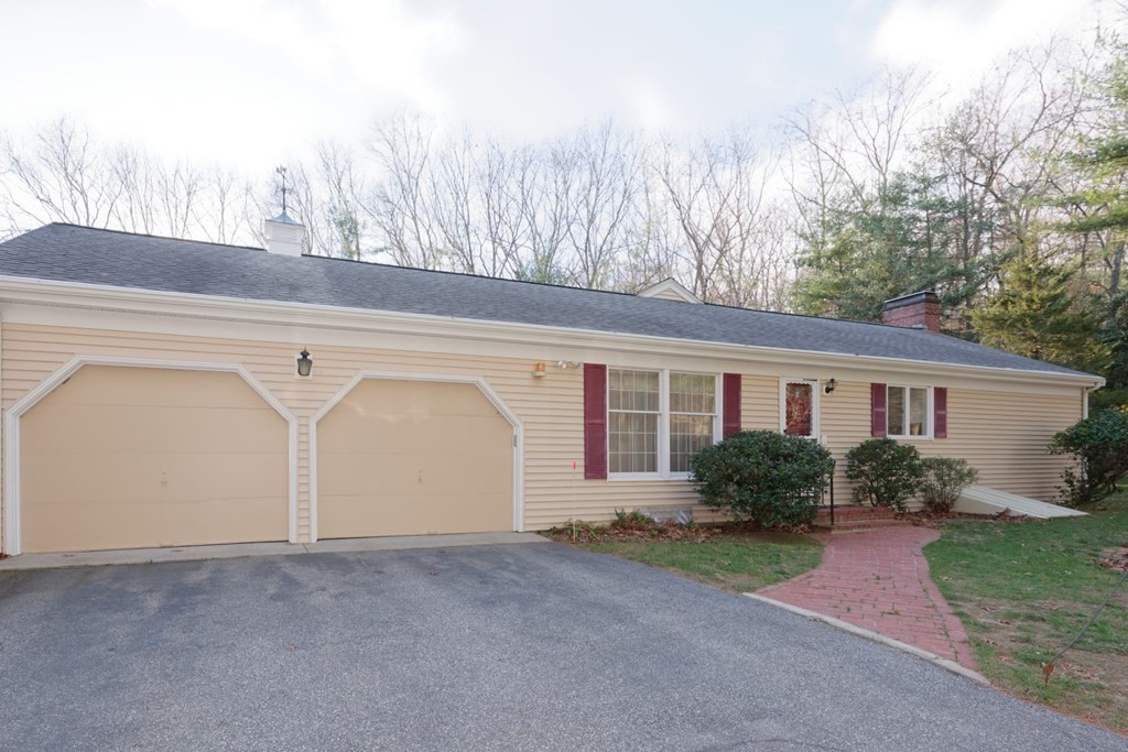 152 Wayside Inn Road Marlborough, MA 01752 - Photo 31 of 33 front view of a house and a yard