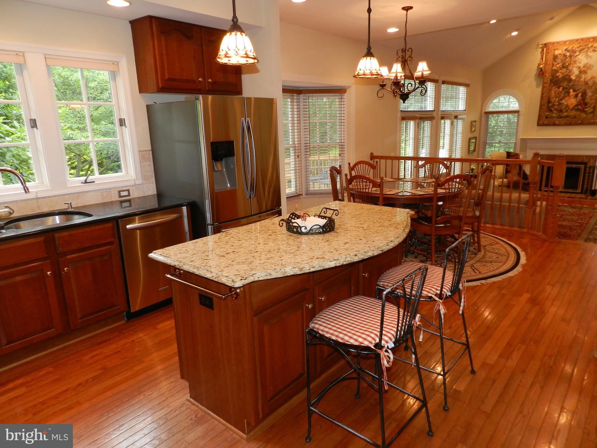 20006 Hickman Way Poolesville, MD 20837 - Photo 10 of 30 Plenty of island space and sunlight