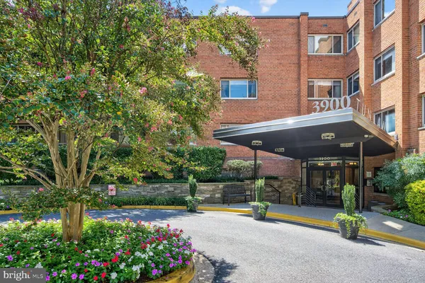 $199,000 | 3900 Tunlaw Road Northwest, Unit 206, Washington, DC 20007
