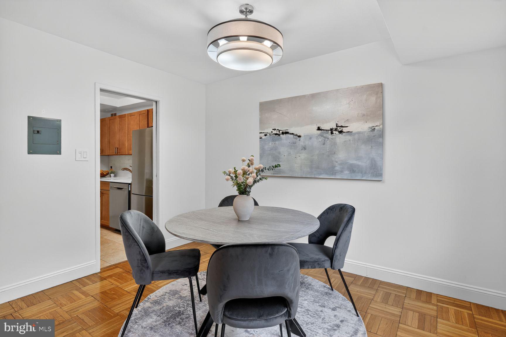 3900 Tunlaw Road Northwest, Unit 206 Washington, DC 20007 - Photo 5 of 28 Dining Room