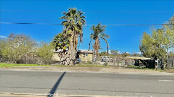 $450,000 | 21274 Cajalco Road, Perris, CA 92570