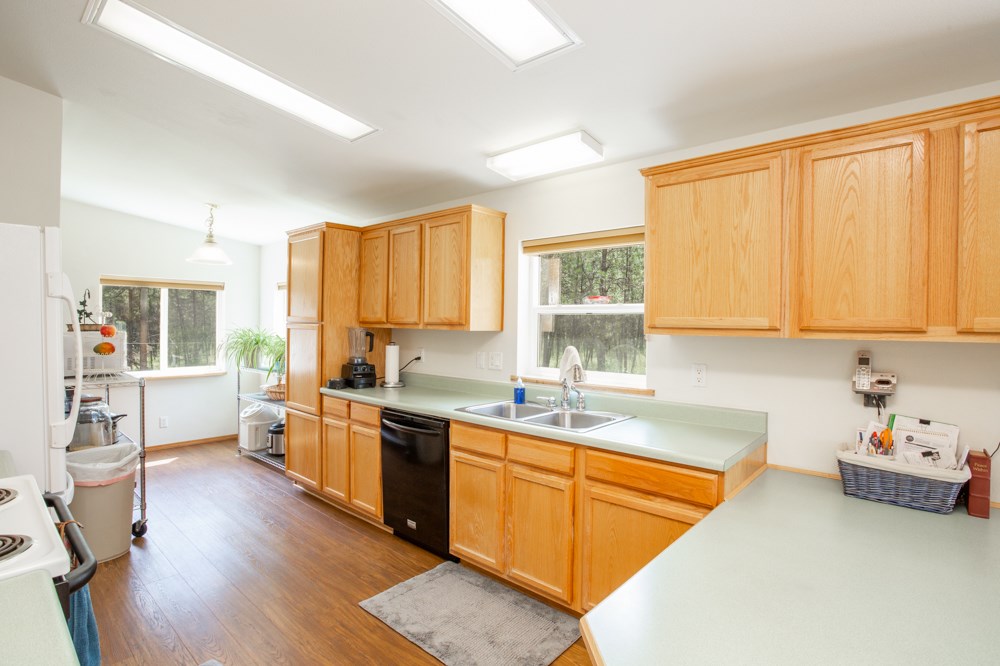 11914 North Ritchey Lane Spokane, WA 99224 - Photo 4 of 27