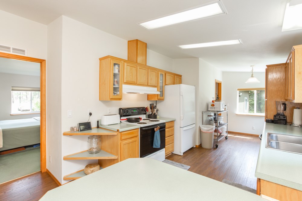 11914 North Ritchey Lane Spokane, WA 99224 - Photo 5 of 27