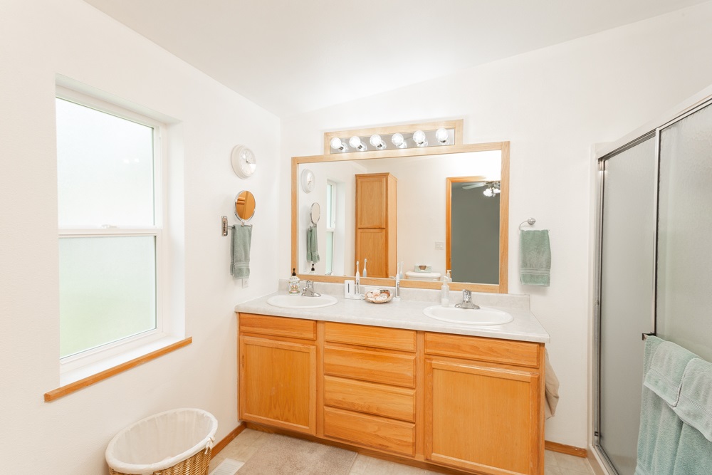 11914 North Ritchey Lane Spokane, WA 99224 - Photo 9 of 27