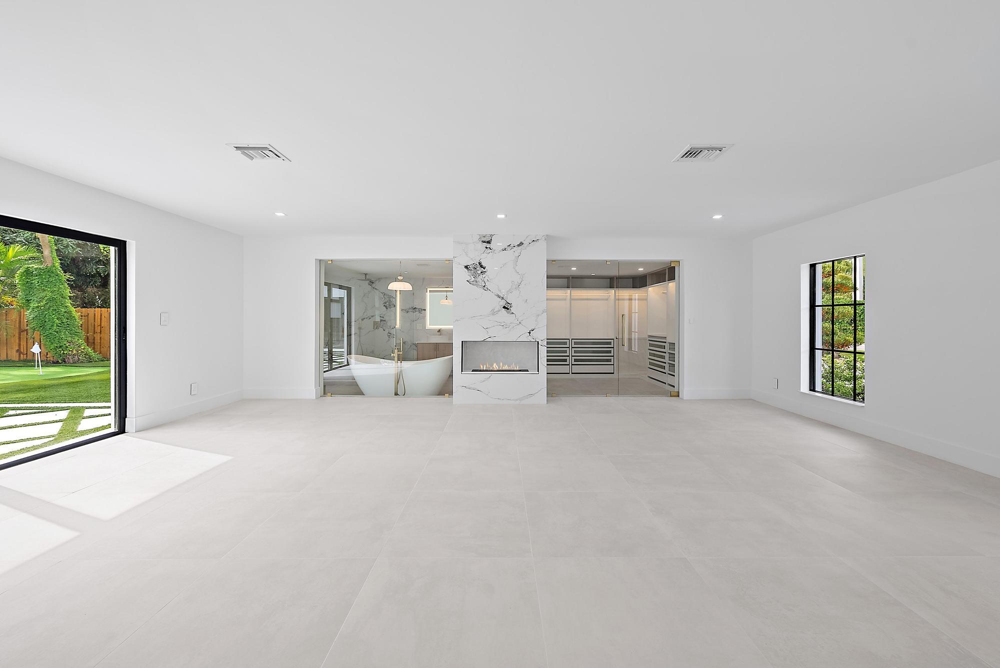 391 West Riverside Drive Tequesta, FL 33469 - Photo 41 of 52 391 W Riverside Dr-20