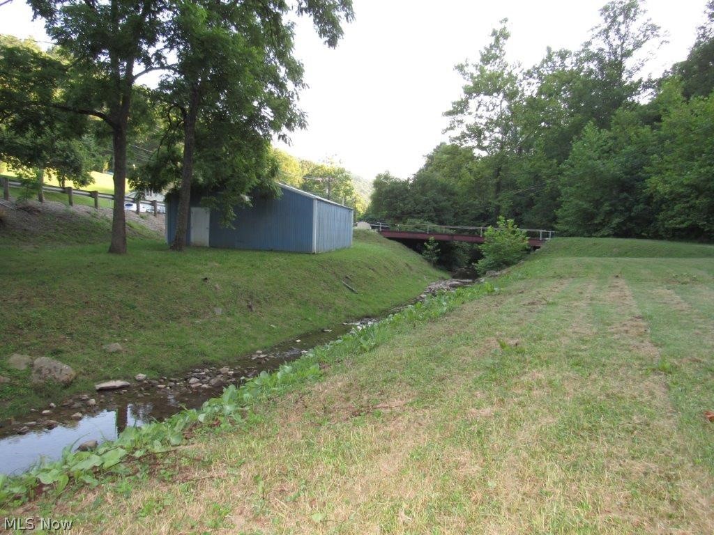 9726 Charleston Road Walton, WV 25286 - Photo 10 of 28