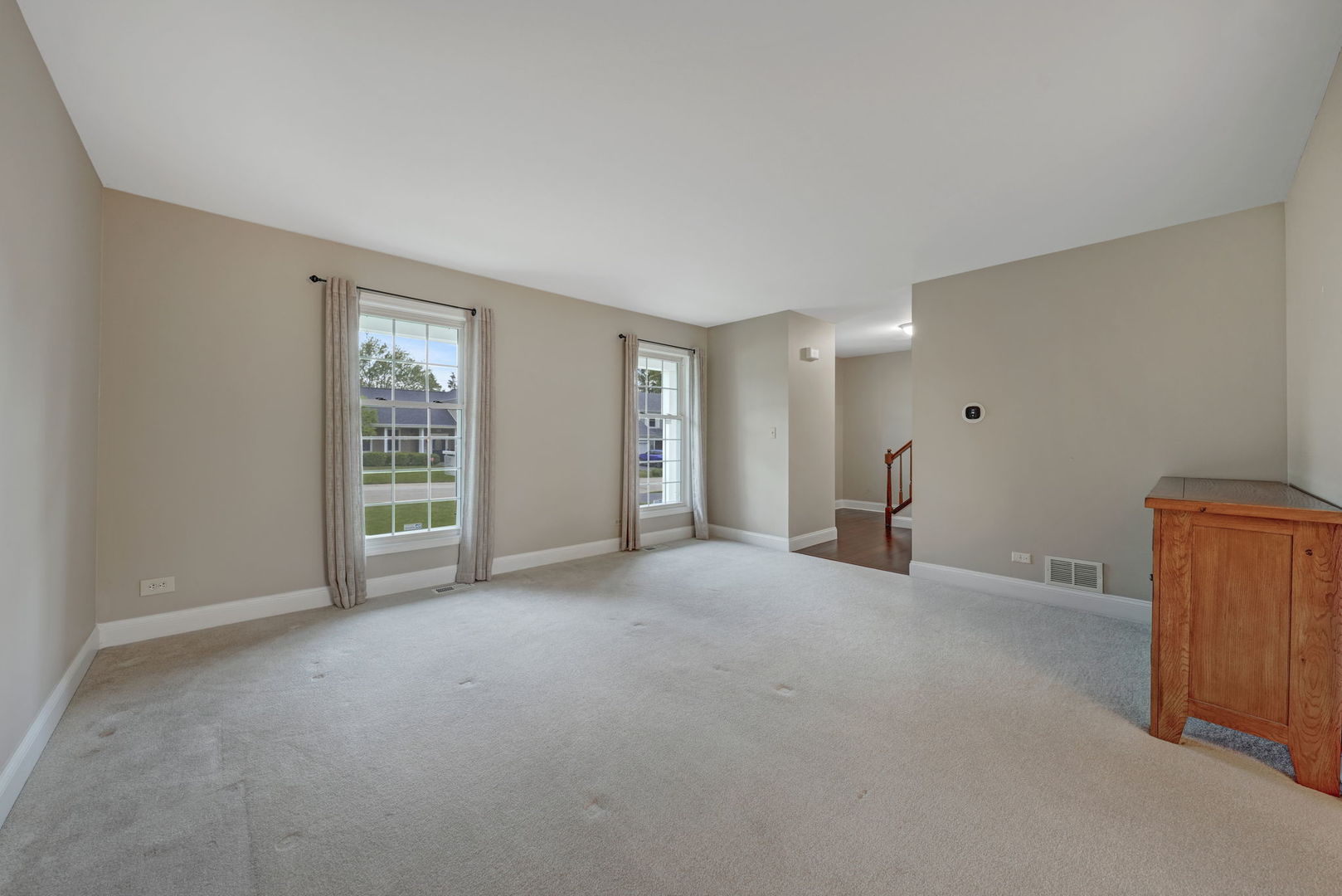 4977 Prairie Oak Road Gurnee, IL 60031 - Photo 6 of 26 a view of empty room with windows