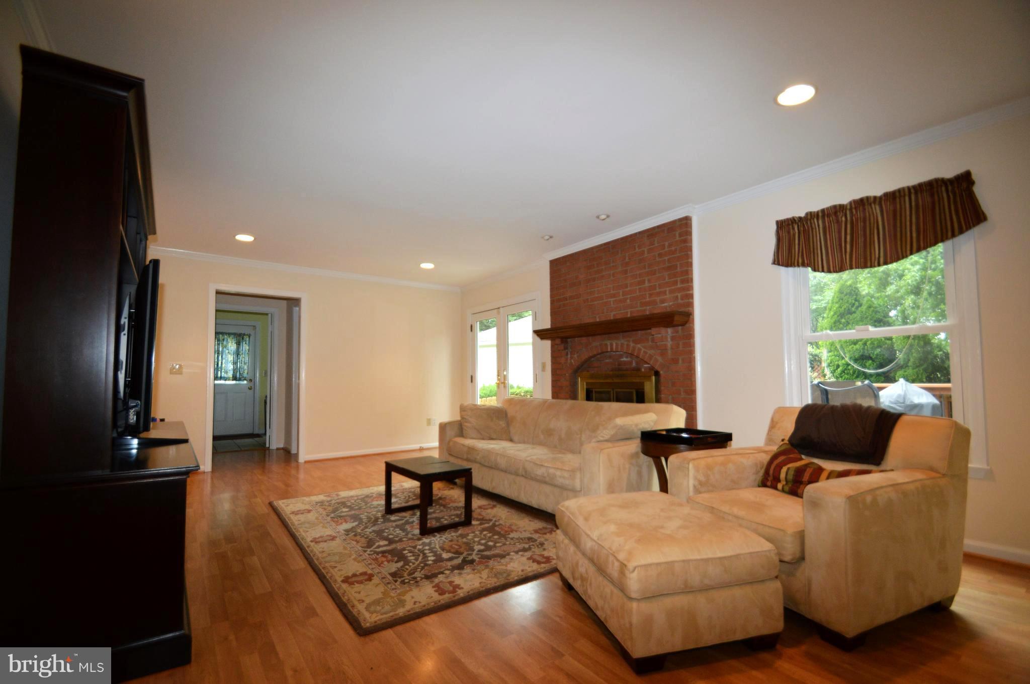 3233 Wildmere Place Herndon, VA 20171 - Photo 11 of 32 Family Room