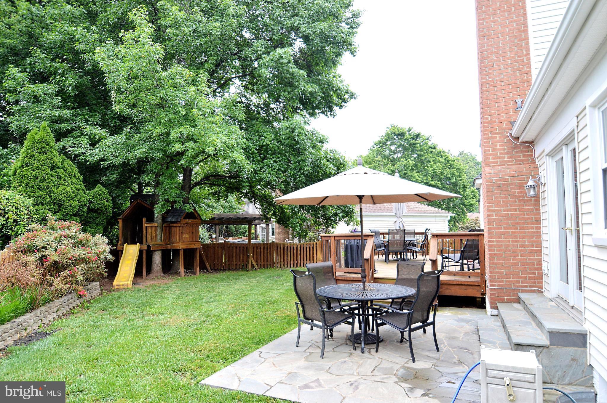 3233 Wildmere Place Herndon, VA 20171 - Photo 31 of 32 Exterior (Rear)