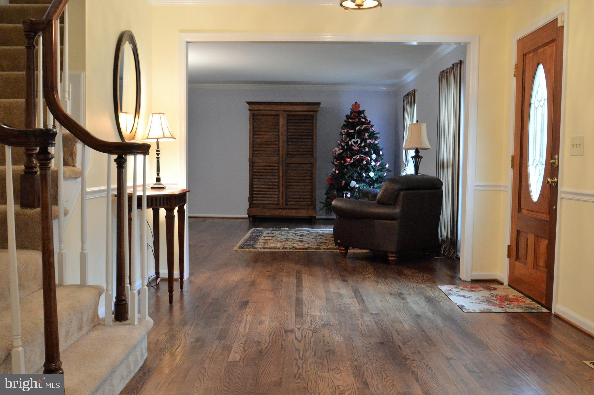 3233 Wildmere Place Herndon, VA 20171 - Photo 4 of 32 Living Room