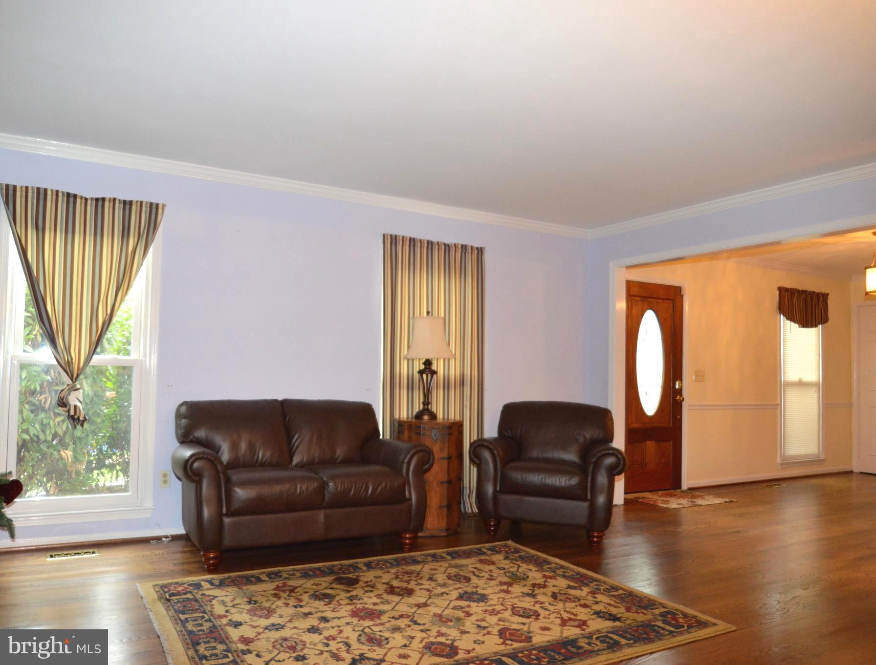 3233 Wildmere Place Herndon, VA 20171 - Photo 5 of 32 Living Room