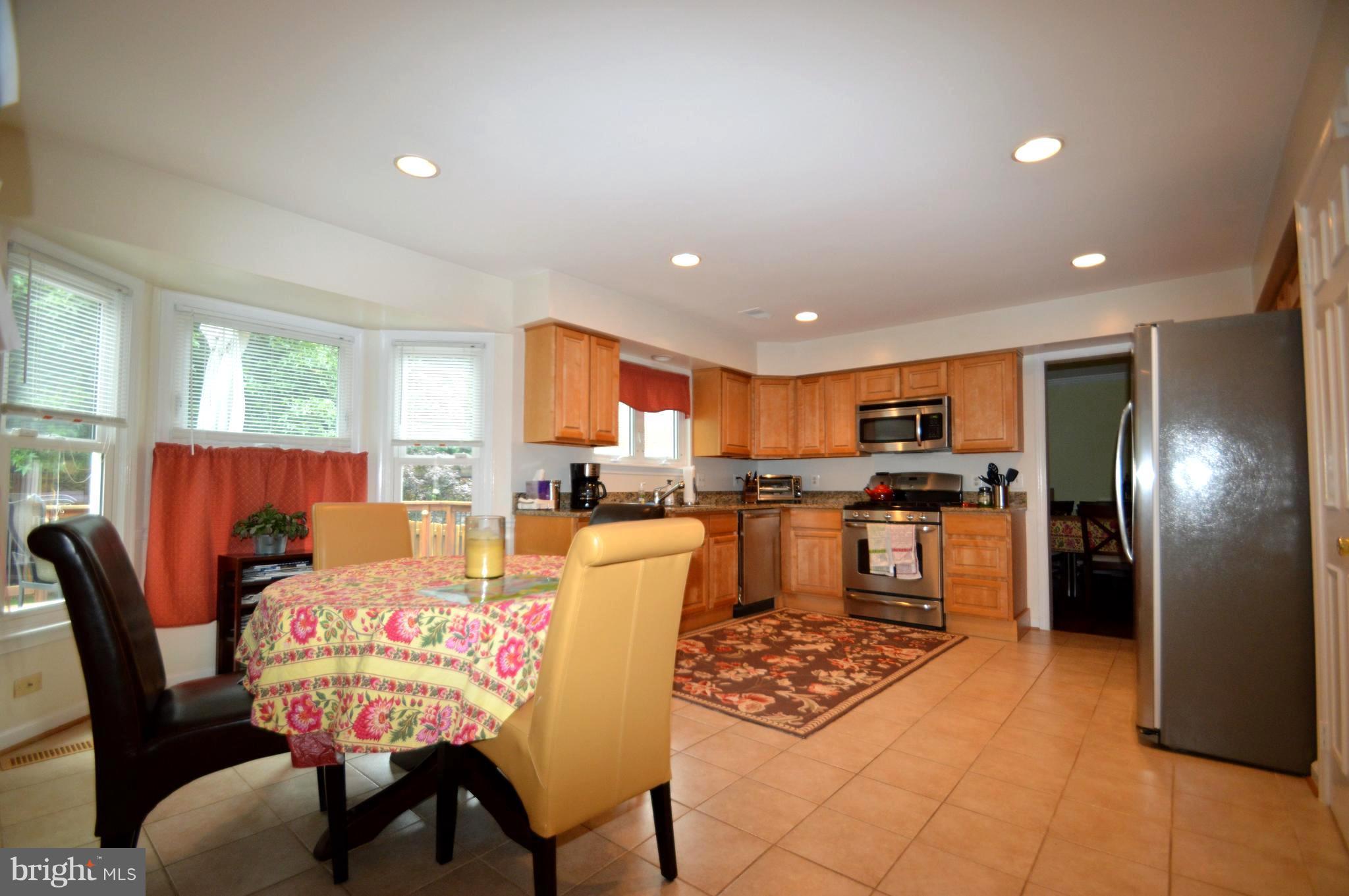 3233 Wildmere Place Herndon, VA 20171 - Photo 7 of 32 Kitchen