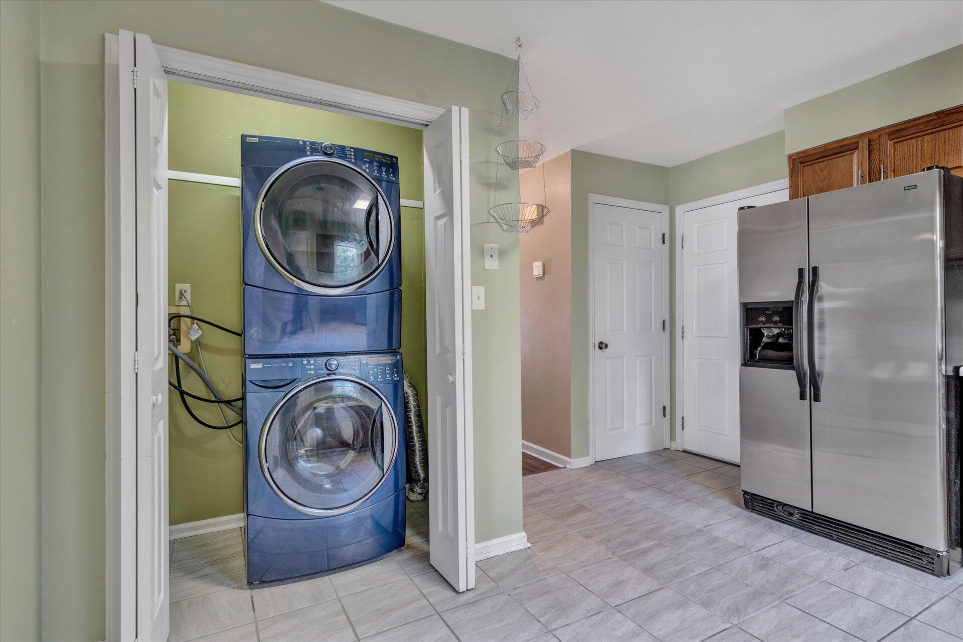 2727 Tillett Road Southwest Roanoke, VA 24015 - Photo 14 of 30 Laundry on Entry Level