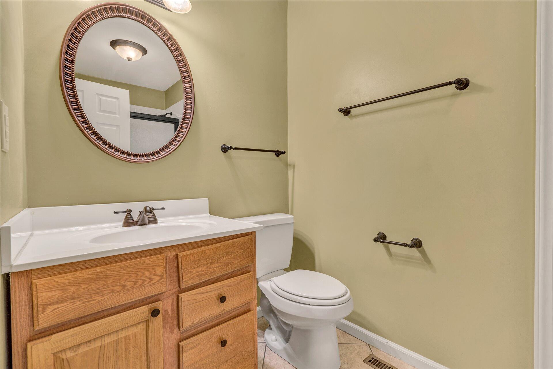 2727 Tillett Road Southwest Roanoke, VA 24015 - Photo 18 of 30 Hall Bath Upstairs