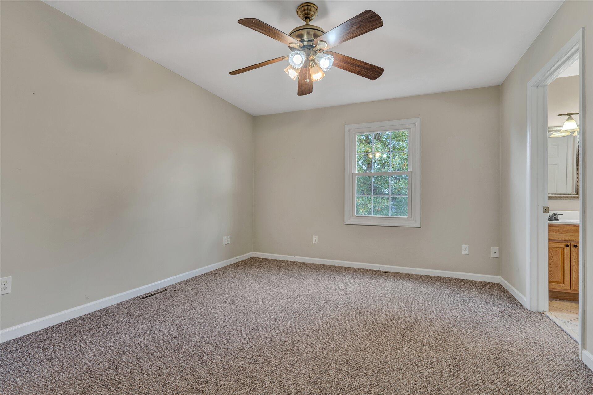 2727 Tillett Road Southwest Roanoke, VA 24015 - Photo 21 of 30 27-DSC0857