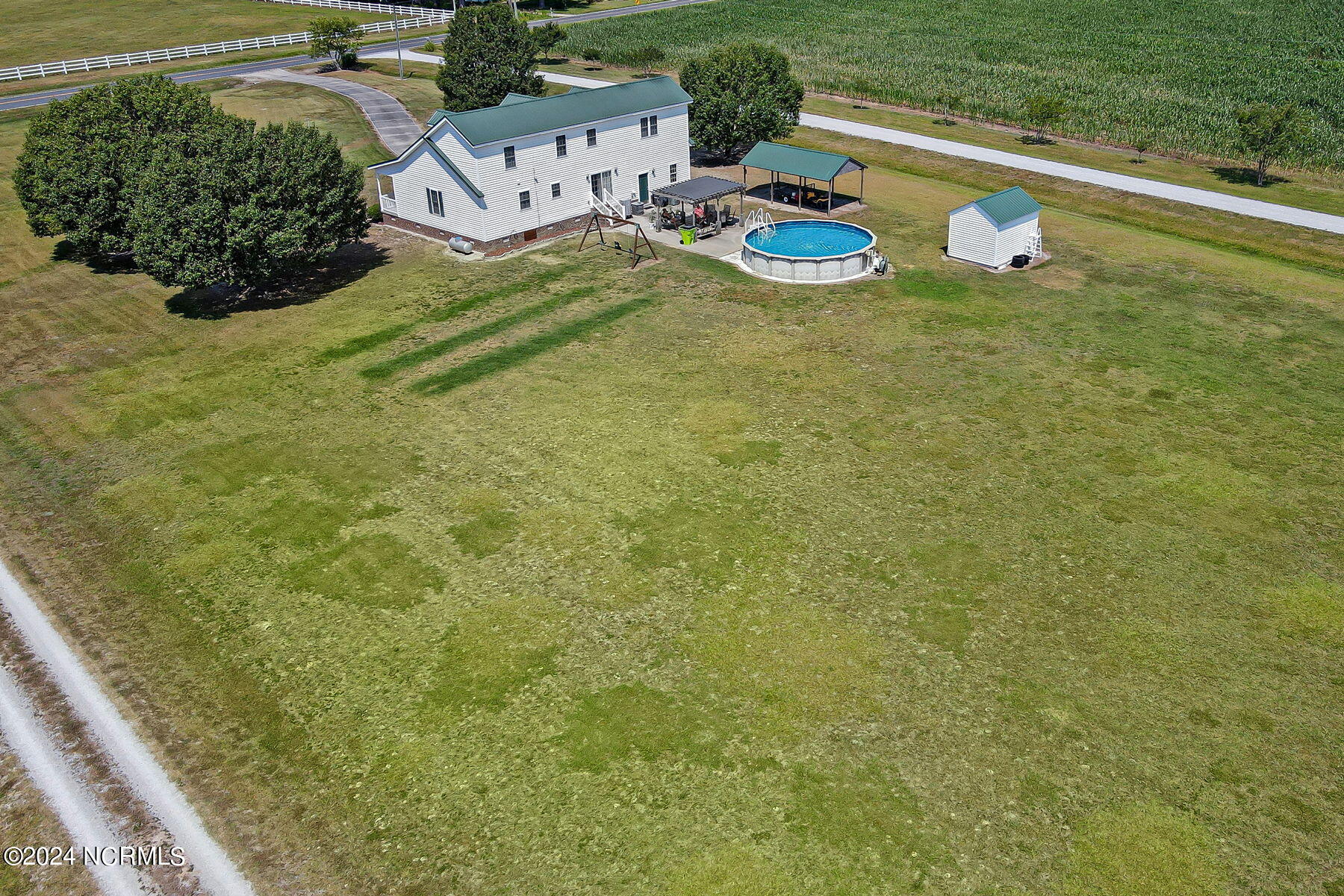 710 Honolulu Road Vanceboro, NC 28586 - Photo 52 of 61 710 Honolulu Road (54)