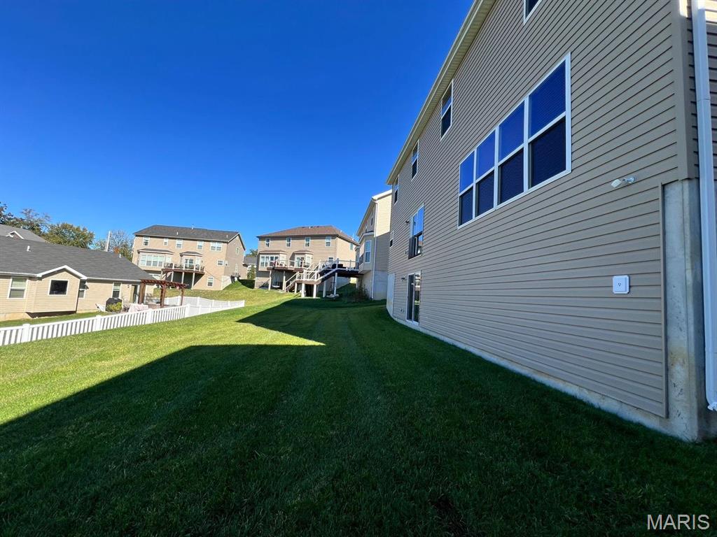 330 Wilhelmine Court Ballwin, MO 63021 - Photo 5 of 33