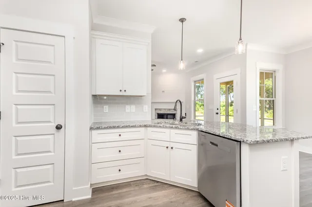 $344,400 | 47 Royal Avenue, Selma, NC 27576