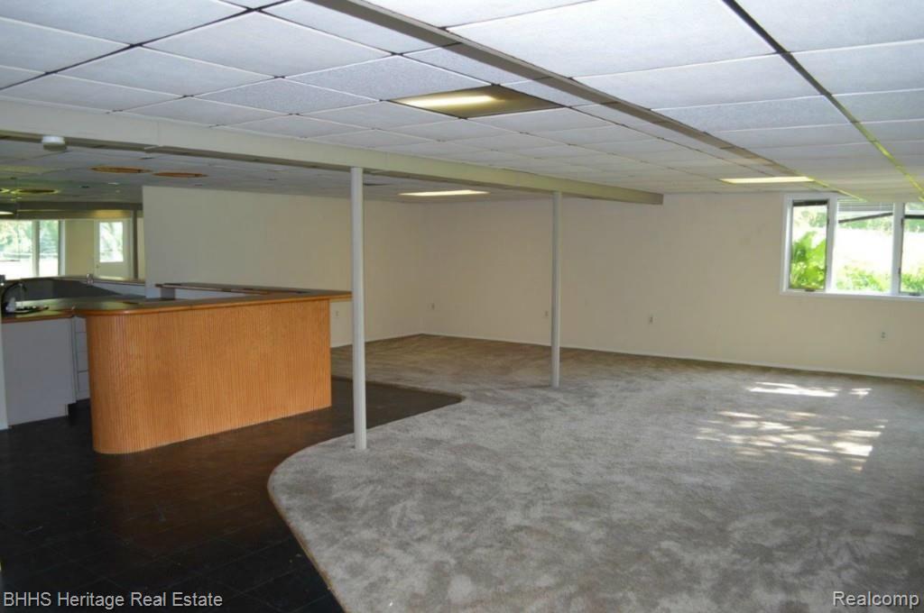 6400 Oak Grove Road Howell, MI 48855 - Photo 17 of 23 39224.jpg
