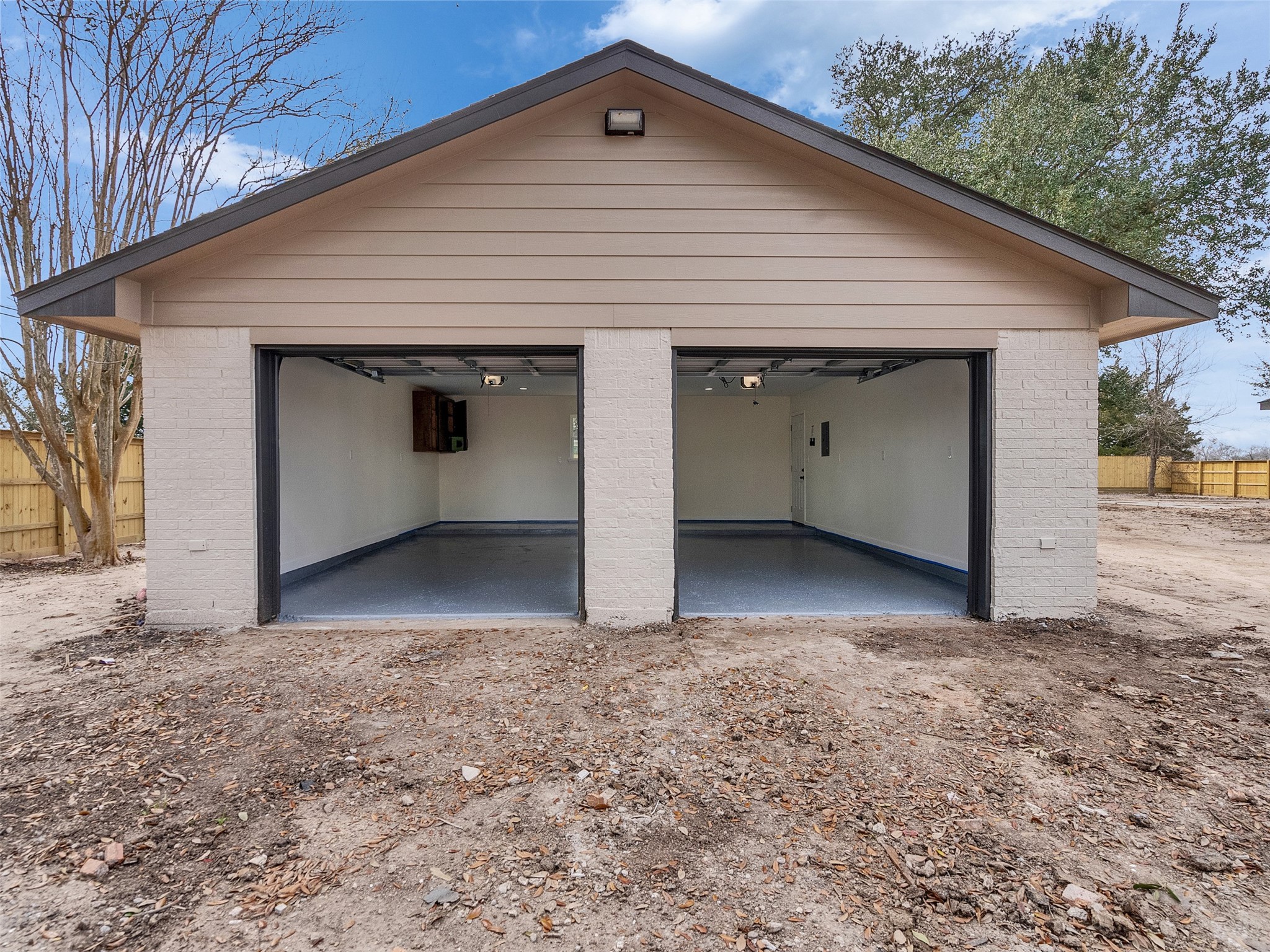 4835 County Road 380 Rosharon, TX 77583 - Photo 24 of 38 a view of a garage