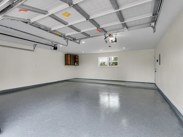 $2,600 | 4835 County Road 380, Rosharon, TX 77583