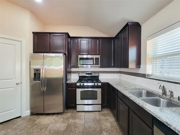 $315,000 | 17231 Forest Ridge Point, Houston, TX 77084